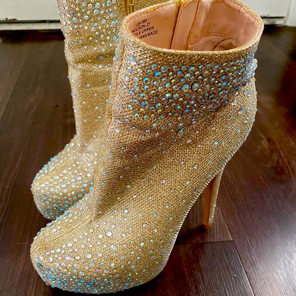 Ankle boots